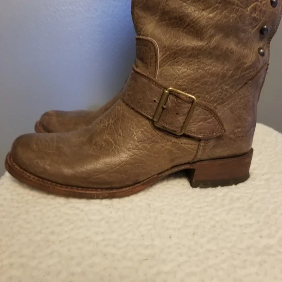 Johnny Ringo tall brown leather boots Size 7